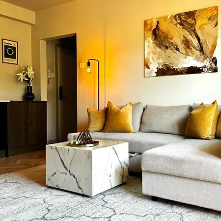 Apartman Golden Hour